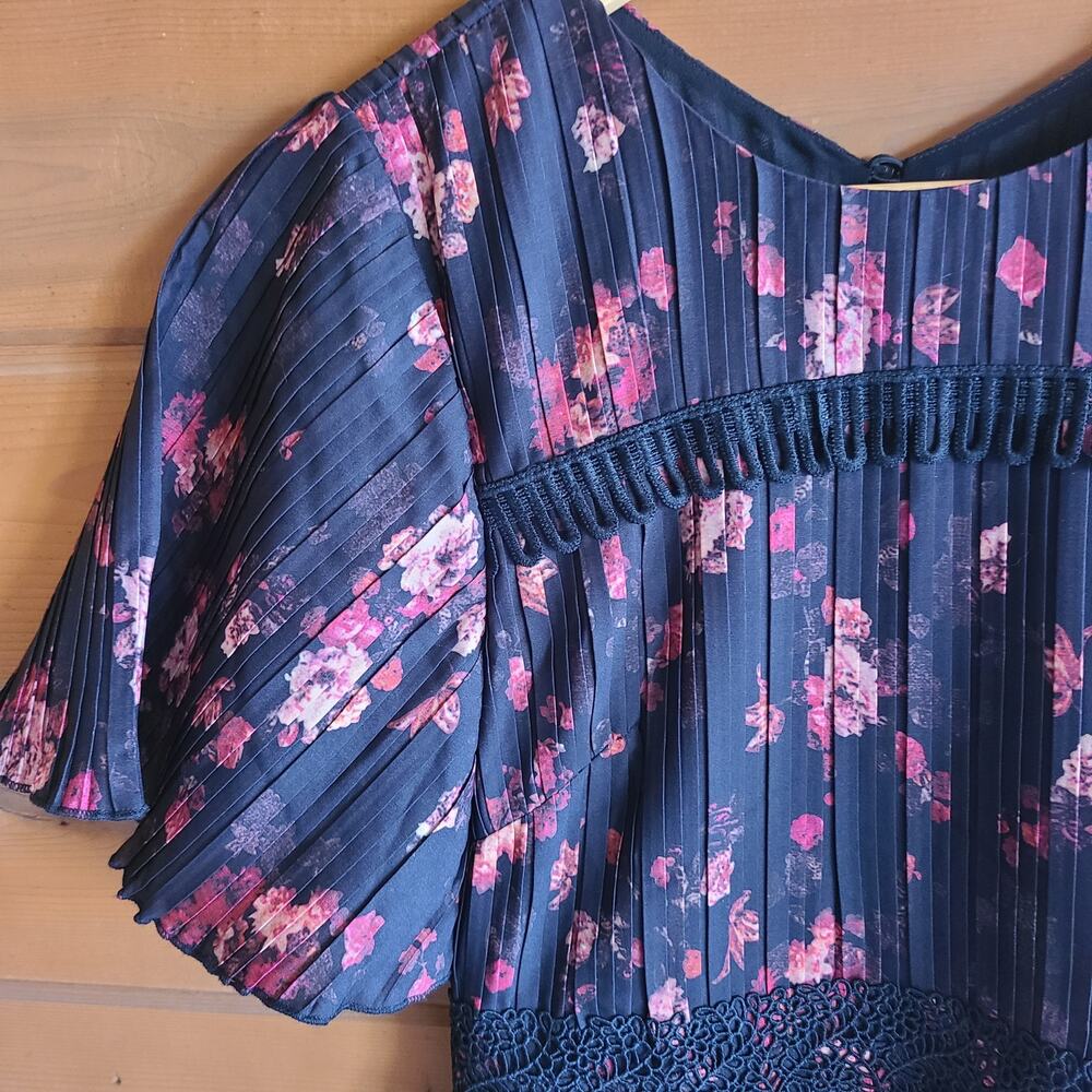 Anthropologie Biella Dress Mini Foxiedoxie NWT XS Black Floral Pleated Flutter - Picture 4 of 6